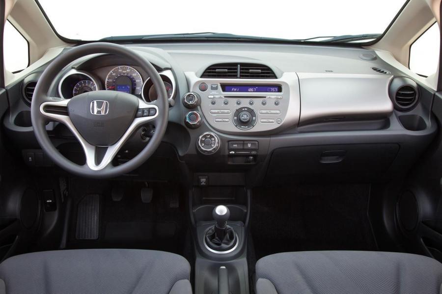  Honda Fit Sport 2012 года  (фото 5 из 42)